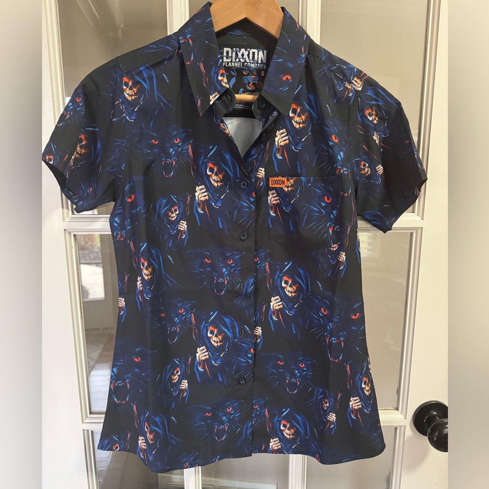 Dixxon sex panther women’s size small button down top